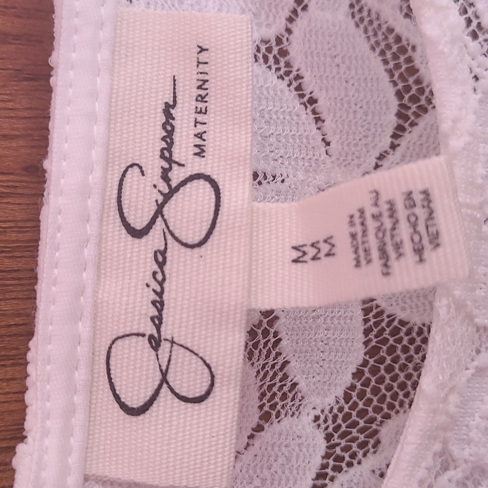 Used once for my baby Shower Only washed once after use . No stains.
